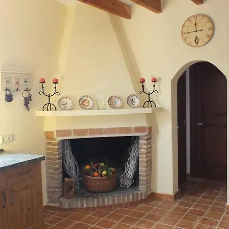 Holiday home Maria, Bonita Casa Con Jardin Y Piscina Privada En Andratx